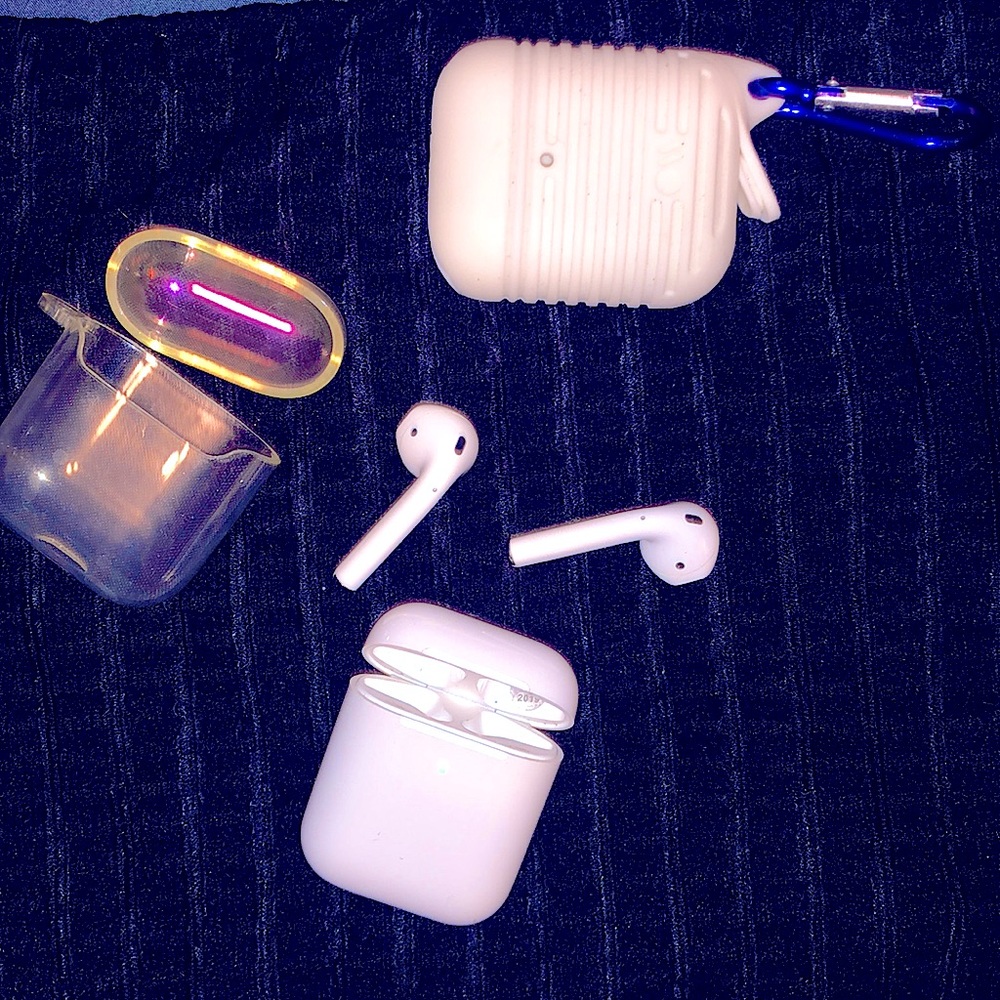 Apple AirPods 1’st gen. cases plus charging case